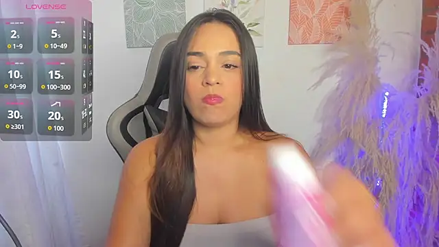 Snapshot of alana_dantes chatting on September 13, 3:53 pm alana dantes online show from September 13, 3:53 pm