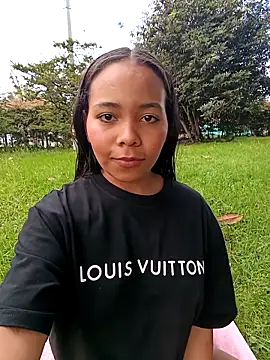 SophiaGuzman online show from February 13, 8:10 pm