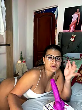 ema zoe online show from December 19, 12:04 am