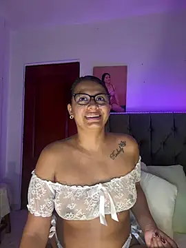 ema zoe online show from May 16, 1:41 am