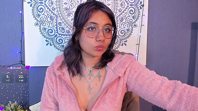 Snapshot of Nova_allen chatting on September 12, 11:45 pm Nova allen online show from September 12, 11:45 pm