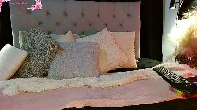 Snapshot of Dulce_Tara chatting on October 2, 3:00 am Dulce Tara online show from October 2, 3:00 am