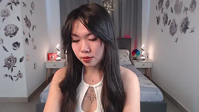 LunaPurrr online show from October 27, 1:12 am