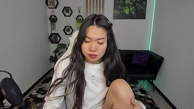 LunaPurrr online show from November 11, 1:12 am