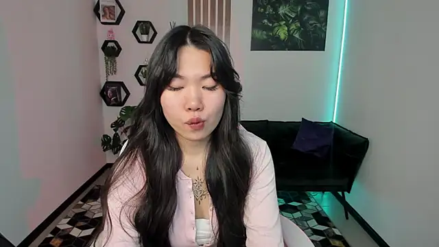 LunaPurrr online show from November 17, 1:06 am