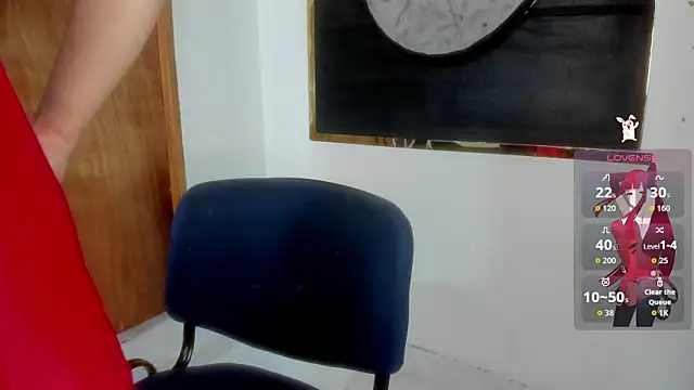 Snapshot of Roxannelorence_ chatting on September 15, 2:47 pm Roxannelorence online show from September 15, 2:47 pm