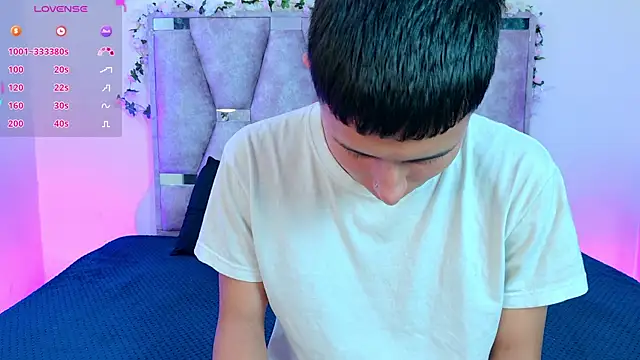 lana and liam  online show from April 10, 10:21 am