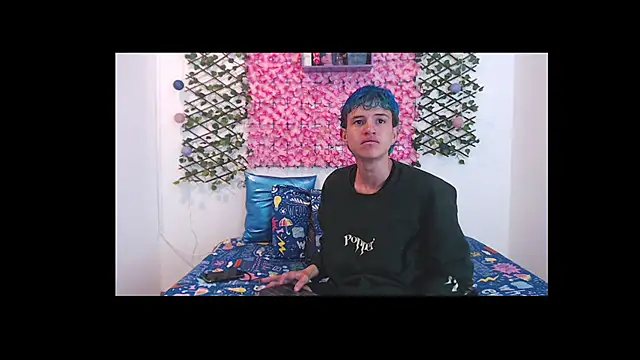 iam lukas   online show from September 19, 4:33 am