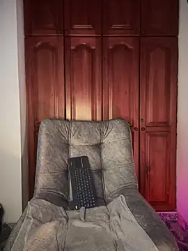 KaditaNavarro online show from December 20, 5:06 pm