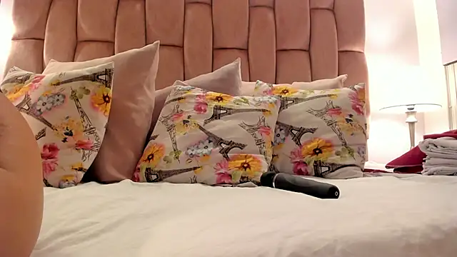 aishathornee online show from January 11, 7:19 pm