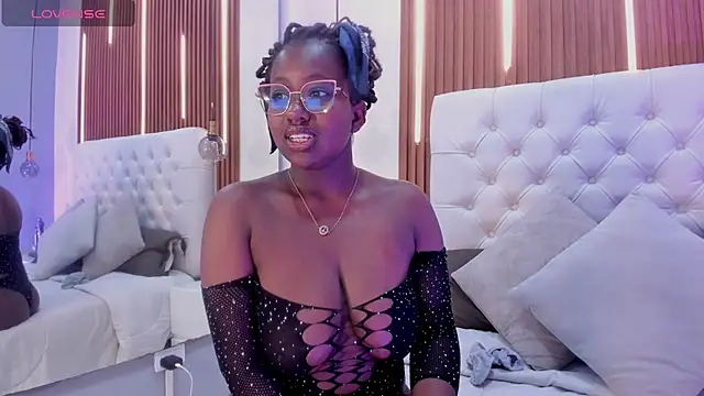 Snapshot of Oshun_Evans chatting on September 30, 3:45 am Oshun Evans online show from September 30, 3:45 am
