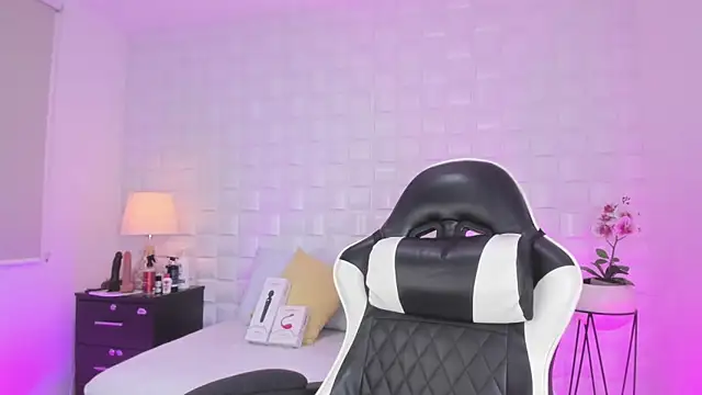 Clara Luu online show from March 15, 2:57 am