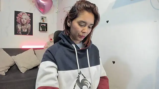 anastasia tuya online show from April 1, 7:53 am