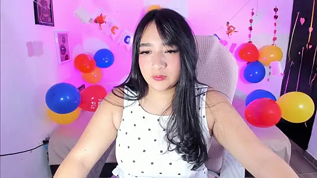 pretti scarlett online show from July 24, 2:09 am
