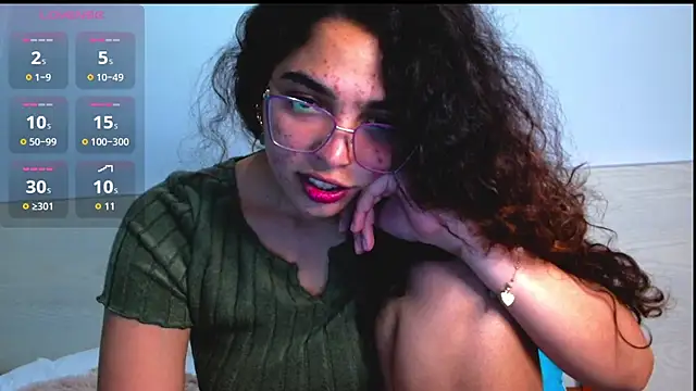 Snapshot of Ariagal chatting on September 11, 12:11 am Ariagal online show from September 11, 12:11 am
