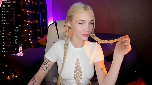 AnyaTaylor  online show from October 13, 2:58 am