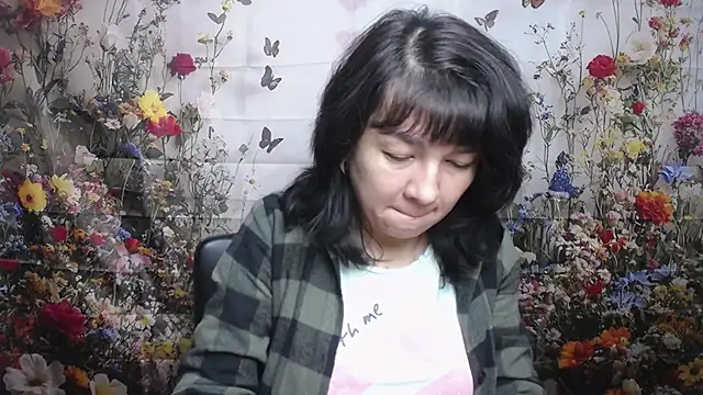 Snapshot of SelenaFly chatting on September 25, 5:50 am SelenaFly online show from September 25, 5:50 am