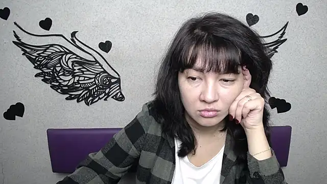 Snapshot of SelenaFly chatting on September 19, 5:06 am SelenaFly online show from September 19, 5:06 am