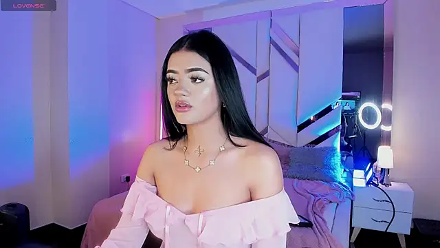 EmmaStonns online show from February 23, 1:10 pm