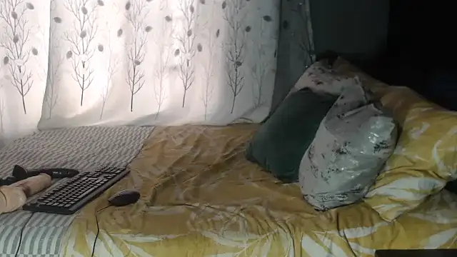 SEXYHUGEASS21 online show from September 26, 12:47 pm