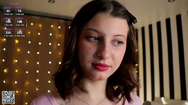 LorinaMaffitt online show from November 22, 6:10 pm