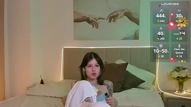 Lisa Blossom online show from October 7, 6:18 am