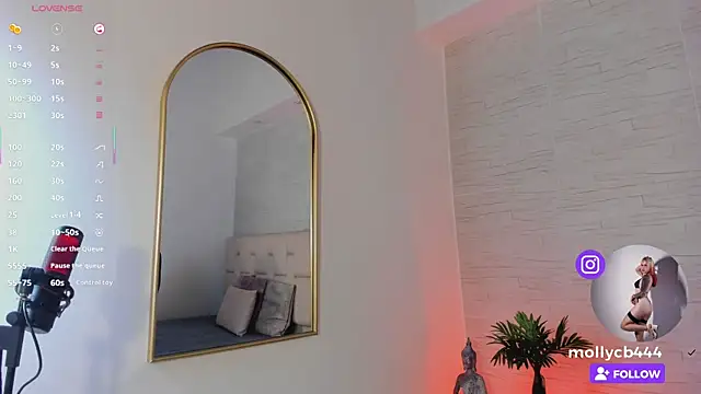 Mollycb online show from November 18, 4:46 am