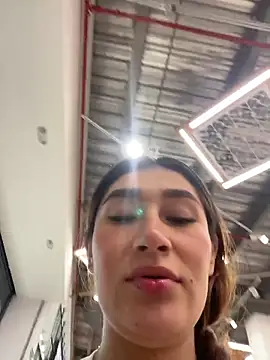 Isa Villamarin online show from October 24, 5:31 pm