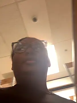 PoppyLuxe online show from November 29, 6:23 pm