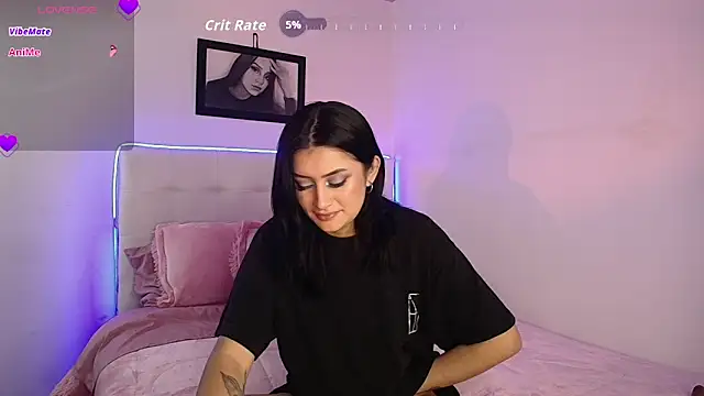 arye lle online show from February 6, 11:30 pm