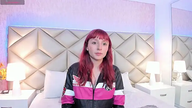 dafnne hall online show from September 9, 4:34 am