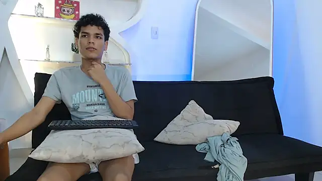 THREE GUYS HOT online show from October 2, 7:52 pm