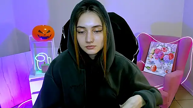 Snapshot of olivianorton chatting on October 24, 3:19 pm olivianorton online show from October 24, 3:19 pm