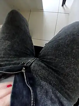 elisaelisa12 online show from November 8, 9:47 am