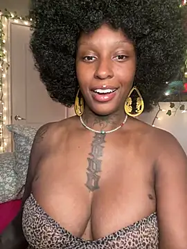 MistiSavannah online show from June 8, 2:01 am