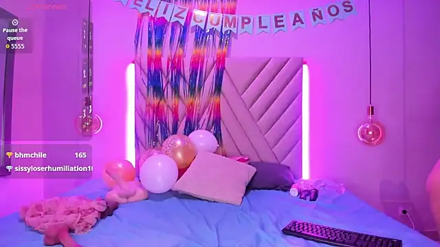 Snapshot of RoseWinterr chatting on September 12, 2:24 pm RoseWinterr online show from September 12, 2:24 pm