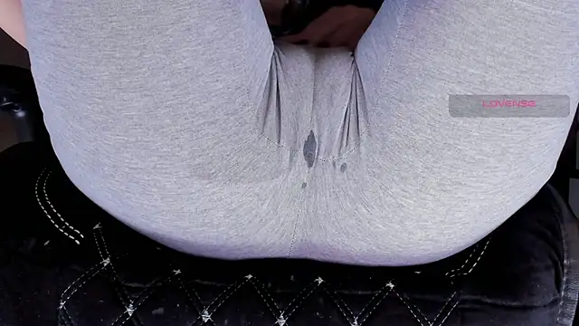 Snapshot of Cameltoe_squirt_inPants chatting on September 9, 3:45 pm Cameltoe squirt inPants online show from September 9, 3:45 pm