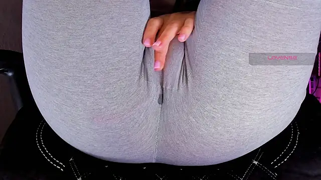 Snapshot of Cameltoe_squirt_inPants chatting on September 28, 12:43 pm Cameltoe squirt inPants online show from September 28, 12:43 pm