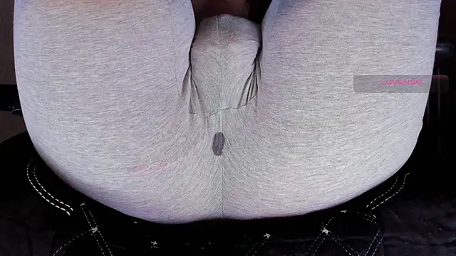Snapshot of Cameltoe_squirt_inPants chatting on September 30, 12:44 pm Cameltoe squirt inPants online show from September 30, 12:44 pm