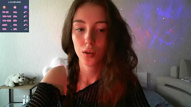 Snapshot of eskatmi chatting on October 17, 2:04 am eskatmi online show from October 17, 2:04 am