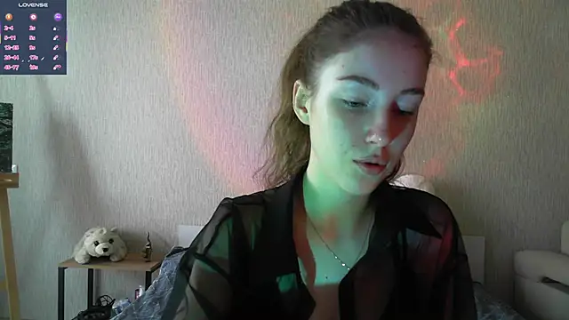 Snapshot of eskatmi chatting on September 26, 1:47 am eskatmi online show from September 26, 1:47 am