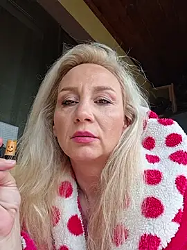 merlyn4 online show from November 8, 12:21 pm