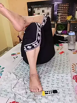 PRIYA 22 online show from June 4, 2:43 pm