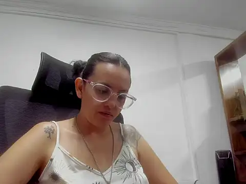 dalila macherano1 online show from November 8, 11:32 pm