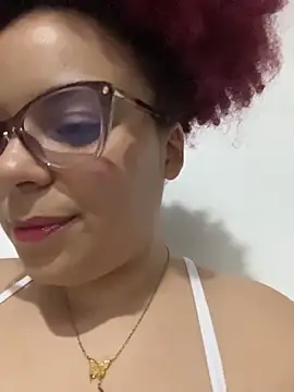 Enyagleam  online show from January 7, 3:32 am