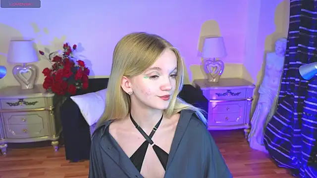 Snapshot of RosesKate chatting on October 2, 11:15 am RosesKate online show from October 2, 11:15 am