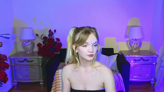 Snapshot of RosesKate chatting on September 9, 11:43 am RosesKate online show from September 9, 11:43 am
