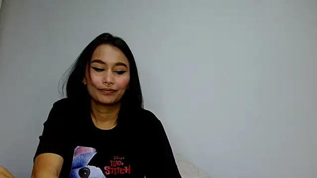 Snapshot of Gia_Lee chatting on October 1, 2:38 am Gia Lee online show from October 1, 2:38 am