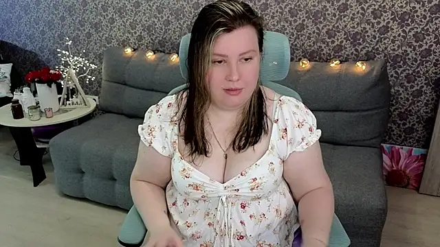 Snapshot of Lillit__ chatting on September 18, 8:29 pm Lillit online show from September 18, 8:29 pm