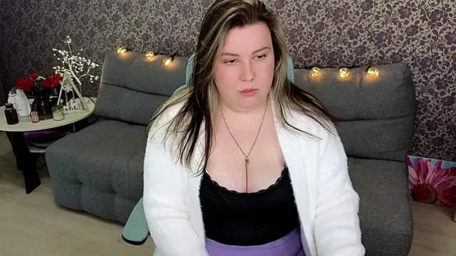 Snapshot of Lillit__ chatting on September 30, 8:35 pm Lillit online show from September 30, 8:35 pm